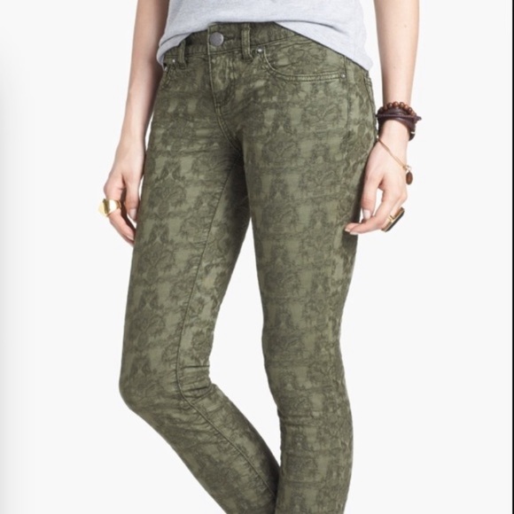 Free People Denim - 🖤 Free people 🐺 olive brocade Jean